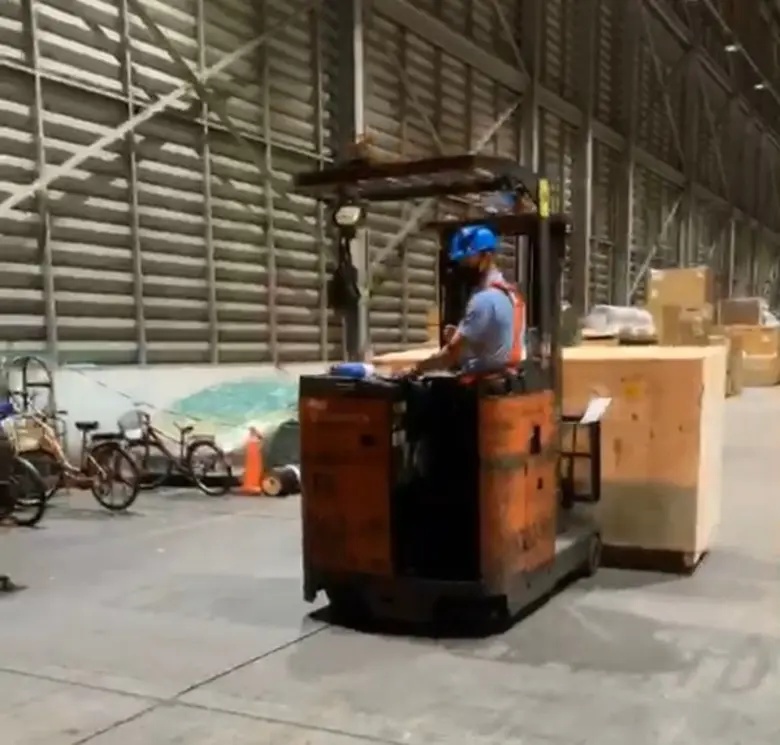 เข้าสู่สัปดาห์ที่ 4 ซีพีนำเข้าเครื่องจักรถึงสุวรรณภูมิแล้ว หลัง “ประธานอาวุโสธนินท์ เจียรวนนท์” ประกาศสร้างโรงงานผลิตหน้ากากอนามัยฟรี