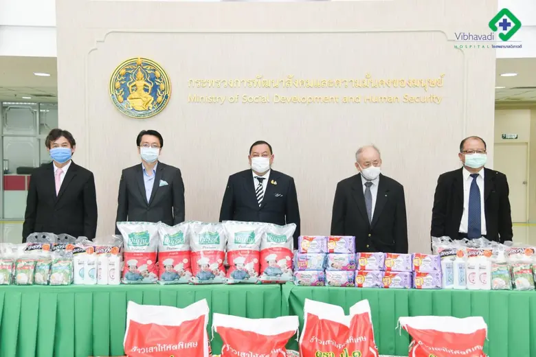 นายจุติ ไกรฤกษ์ รัฐมนตรีว่าการกระทรวงพัฒน...