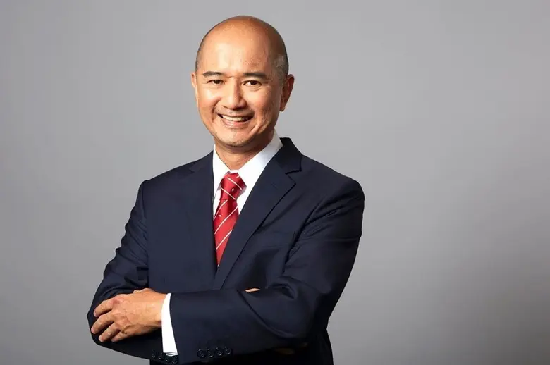 นายอดิศร เสริมชัยวงศ์ กรรมการผู้จัดการใหญ...