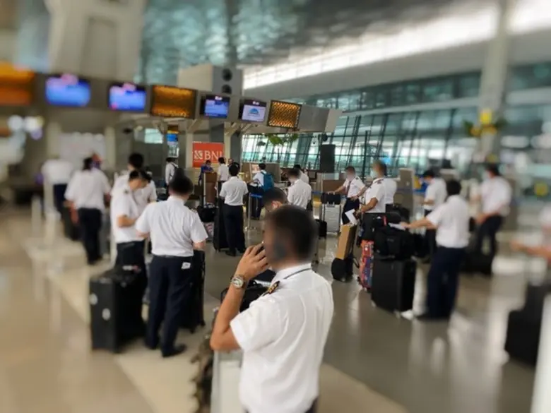 สคร.12 สงขลา ร่วมกับหน่วยงานที่เกี่ยวข้อง เข้มมาตรการคัดกรองลูกเรือ กลับจากประเทศอินโดนีเซีย ก่อนแยกกักตัวในสถานที่ที่รัฐจัดไว้ให้