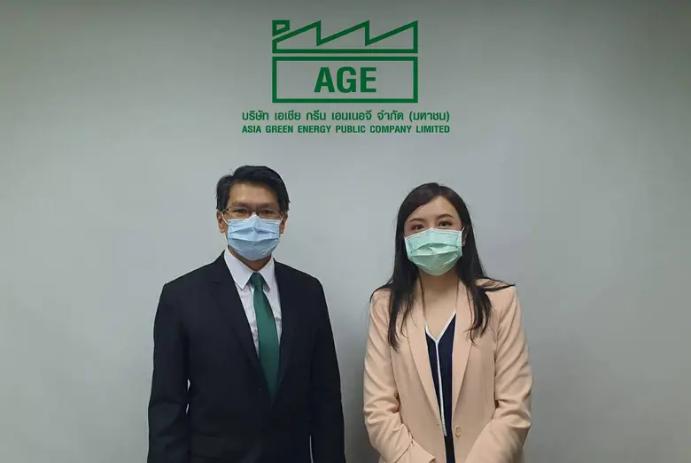 นางสาวปณิตา ควรสถาพร (ขวา) ผู้ช่วยกรรมการ...