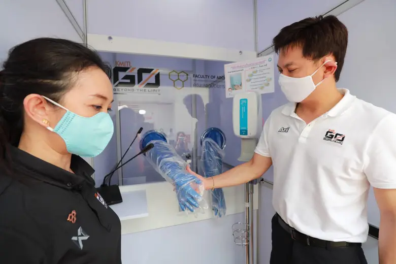 ศ.ดร.สุชัชวีร์ สุวรรณสวัสดิ์ อธิการบดีสถา...