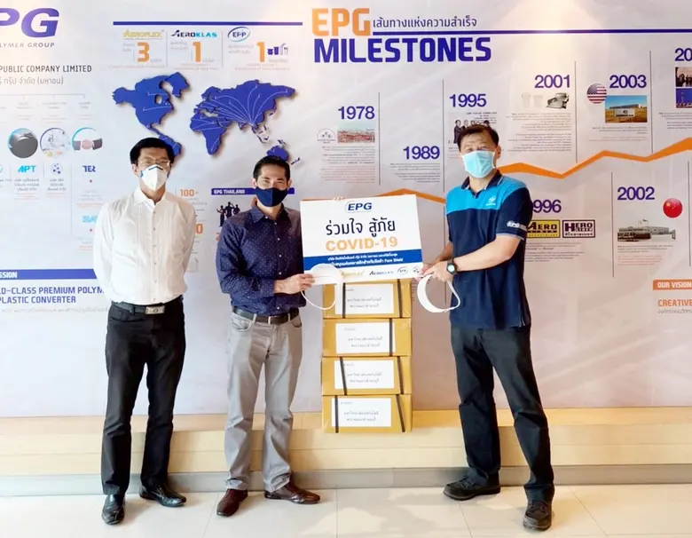 คุณธนาวัฒน์ วิทูรปกรณ์ (ขวา) กรรมการผู้จั...