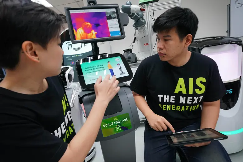 เจาะภารกิจ ทีม AIS ROBOTIC LABลุยสร้าง หุ่นยนต์ 5Gช่วยหมอดูแลผู้ป่วยโควิด-19