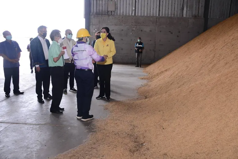 มนัญญาลงพื้นที่ร้อยเอ็ด ชมศักยภาพสหกรณ์กา...