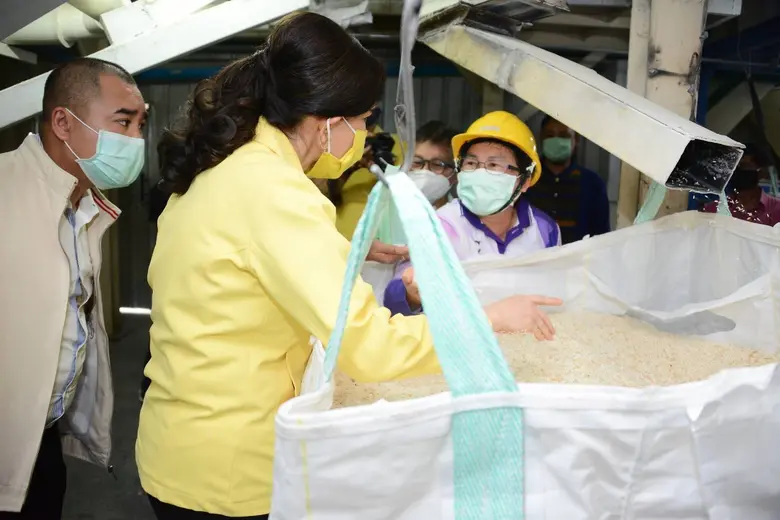 มนัญญาลงพื้นที่ร้อยเอ็ด ชมศักยภาพสหกรณ์การเกษตรเกษตรวิสัย จำกัด