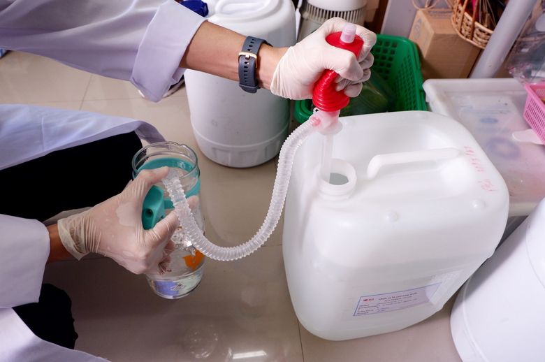 จิตเวชโคราช ทำ “เจลแอลกอฮอล์” ล้างมือ พร้อมแจกฟรี!!ประชาชนทั่วไป ครอบครัวผู้ป่วยจิตเวช ป้องกันโควิด-19