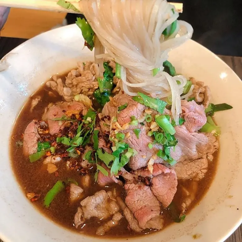 ศูนย์การค้า เดอะไนน์ เซ็นเตอร พระราม 9 ขอ...