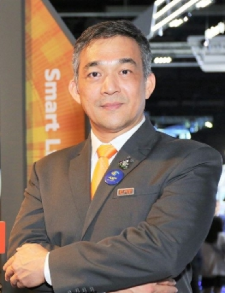 พ.อ.สรรพชัย หุวะนันทน์ กรรมการผู้จัดการให...