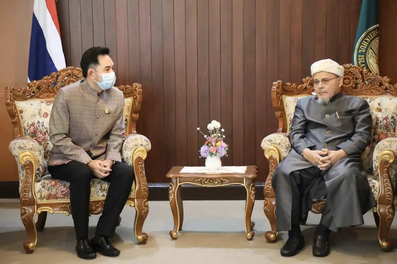 นายอิทธิพล คุณปลื้ม รัฐมนตรีว่าการกระทรวง...