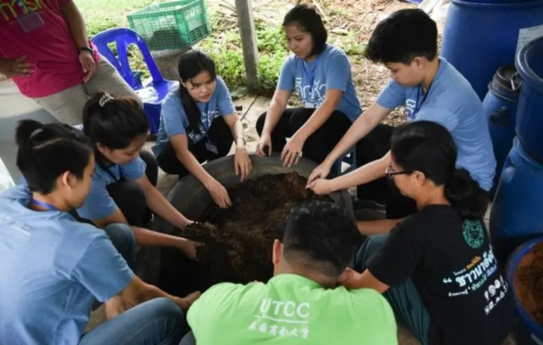 ม.หอการค้าไทย หนุนสร้างเกษตรยุคใหม่ 4.0 พร้อมมอบทุนการศึกษาป.ตรี ทุนทายาทเกษตรกร