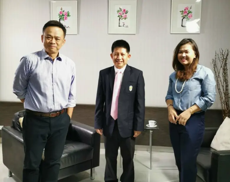 นายคมกฤช ตันตระวาณิชย์ (กลาง) เลขาธิการ ส...