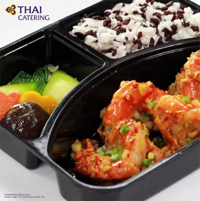การบินไทยเสิร์ฟอาหารกล่องพรีเมียมเมนูพิเศษ “THAI Catering Chef’s Signature Meal Box” ให้คุณอิ่ม อร่อย อยู่บ้าน