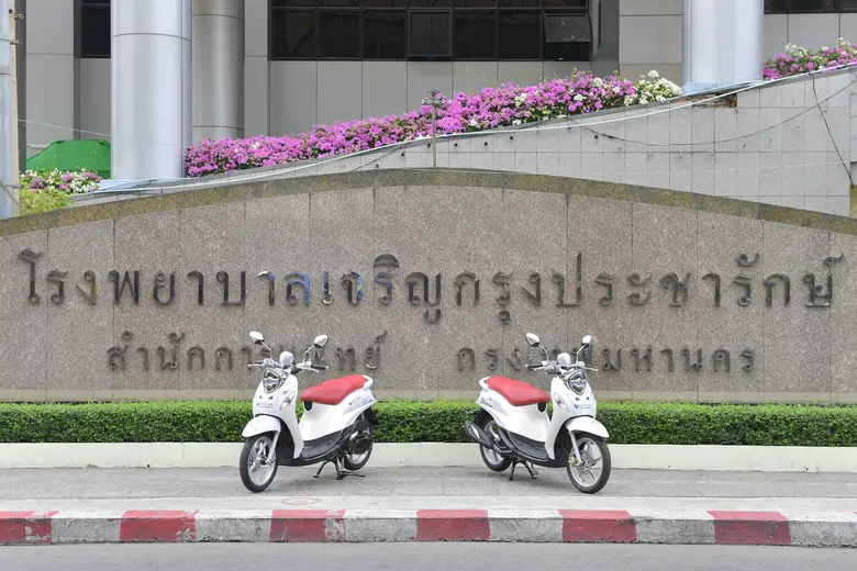โรงพยาบาลเจริญกรุงประชารักษ์ รับมอบ "ฟีโน่" ใช้สู้ภัย โคโรน่าไวรัส 2019