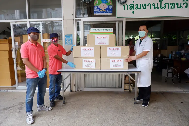 เอ็นเอสแอล ฟู้ดส์ สนับสนุนเครื่องช่วยหายใจแก่โรงพยาบาลราชวิถี พร้อมมอบเบเกอรี่ 1,000 ชิ้น ต่อวัน แก่สถาบันบำราศนราดูรและโรงพยาบาลฯ รวม 6 แห่ง