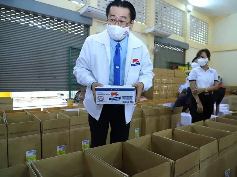 นายสุชาติ จริยาเลิศศักดิ์ รองผู้อำนวยการท...