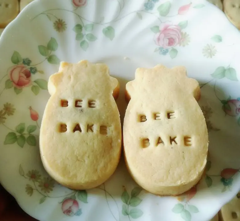 เอาใจคนรักขนมหวานด้วยขนมเค้กและเบเกอรี่หล...