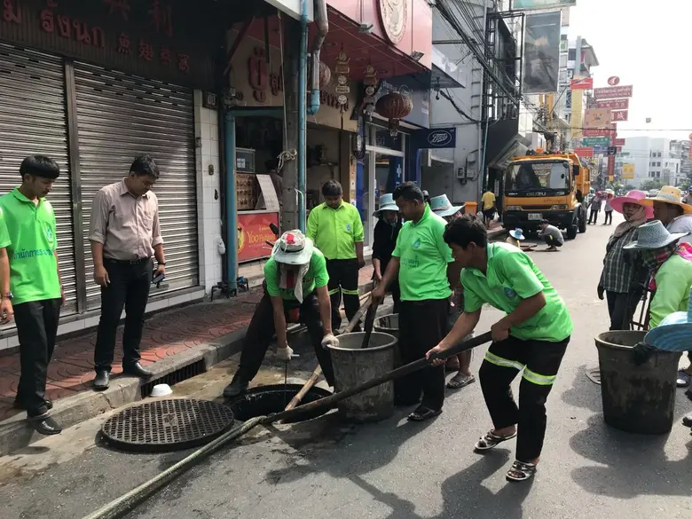 นายณรงค์ เรืองศรี ผู้อำนวยการสำนักการระบา...