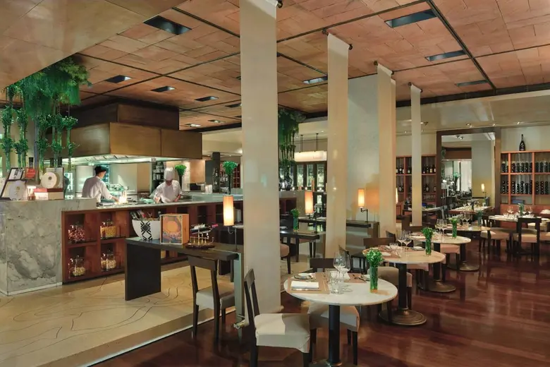 โรงแรมอนันตรา สยาม กรุงเทพ พร้อมต้อนรับทุ...