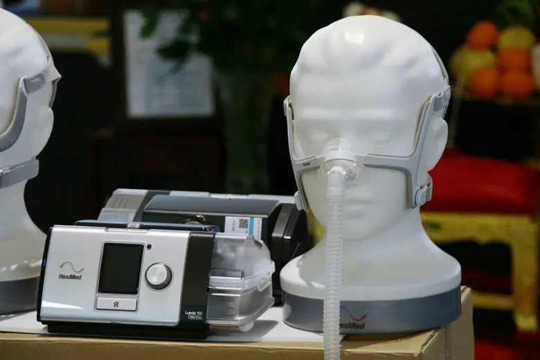 อีโอ ไลฟ์เมด บริจาคเครื่องช่วยหายใจแรงดันเชิงบวก และหน้ากากอนามัย เพื่อสนับสนุนการทำงานของบุคลากรทางการแพทย์ โรงพยาบาลจุฬาลงกรณ์ สภากาชาดไทย