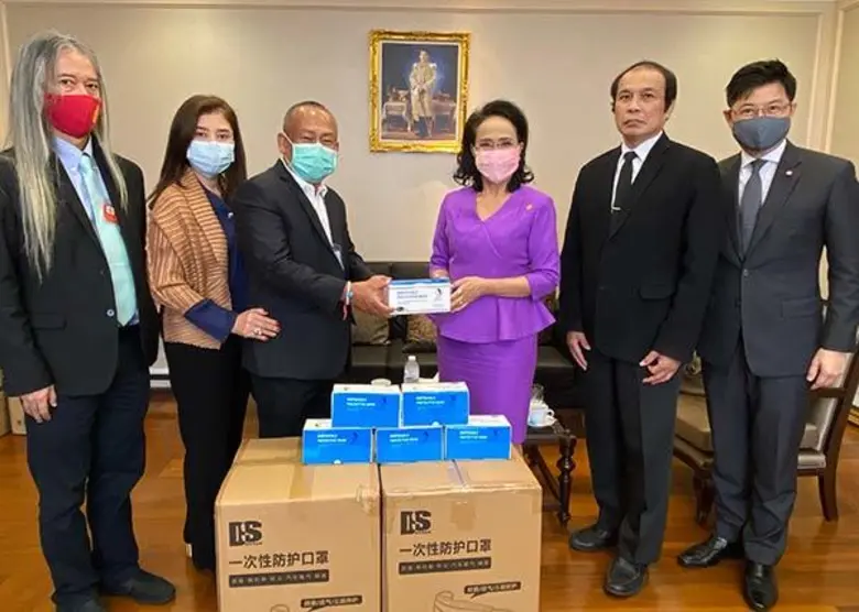 นายสมปองมีคูณ ภาจิตประพันธ์ และนางนันทวรร...