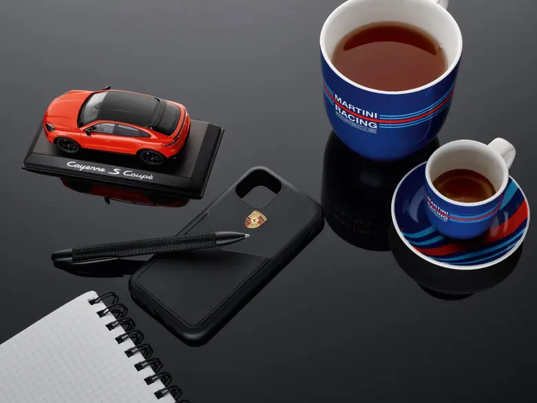 ปอร์เช่ ประเทศไทย เปิดบริการร้านค้าออนไลน์สินค้า Porsche Driver’s Selection แล้ววันนี้