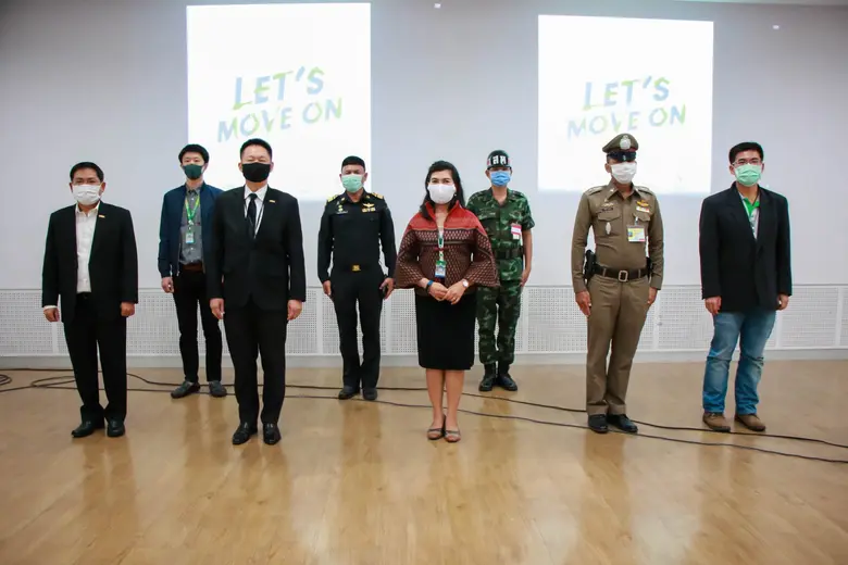 นายสมพล ตรีภพนารถ กรรมการผู้จัดการธุรกิจศ...