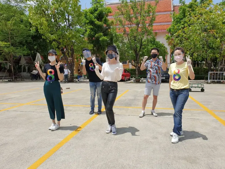 ผู้ประกาศข่าวช่อง 8 ร่วมปันน้ำใจมอบอาหารให้กับผู้เดือดร้อนในช่วงโควิด-19