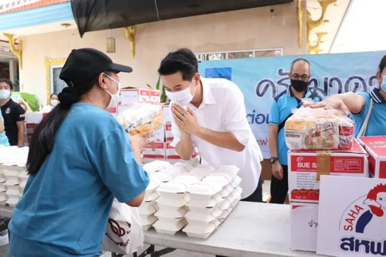 คนไทยไม่ทิ้งกัน! เมืองไทยประกันภัย เปิด “ครัวมาดาม” ผนึกพันธมิตร ศิลปิน แข้งชาย-หญิง แจกข้าวกล่องชาวกรุงต่อเนื่อง