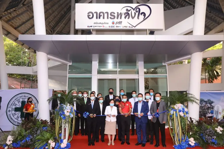 นายชาญศิลป์ ตรีนุชกร ประธานเจ้าหน้าที่บริ...