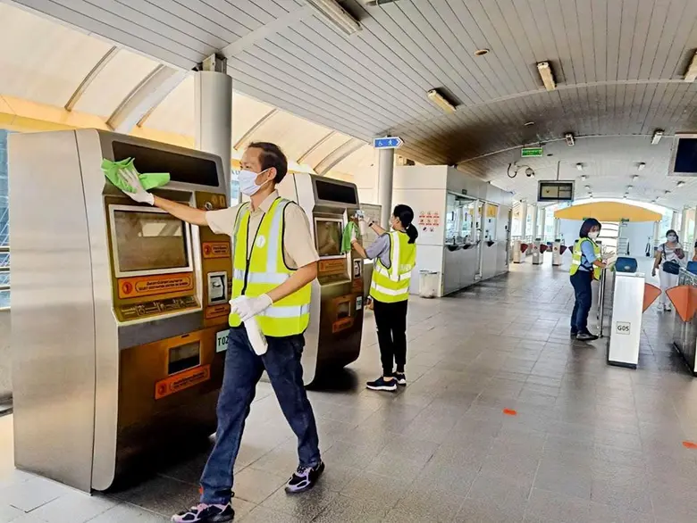 กทม.เคร่งครัดจัดระเบียบเข้าใช้บริการขนส่งสาธารณะลดการแพร่กระจายเชื้อไวรัสโควิด-19