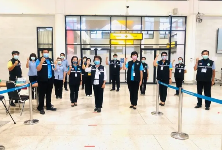 ที่ท่าอากาศยานนครพนม นายแพทย์จิณณพิภัทร ช...