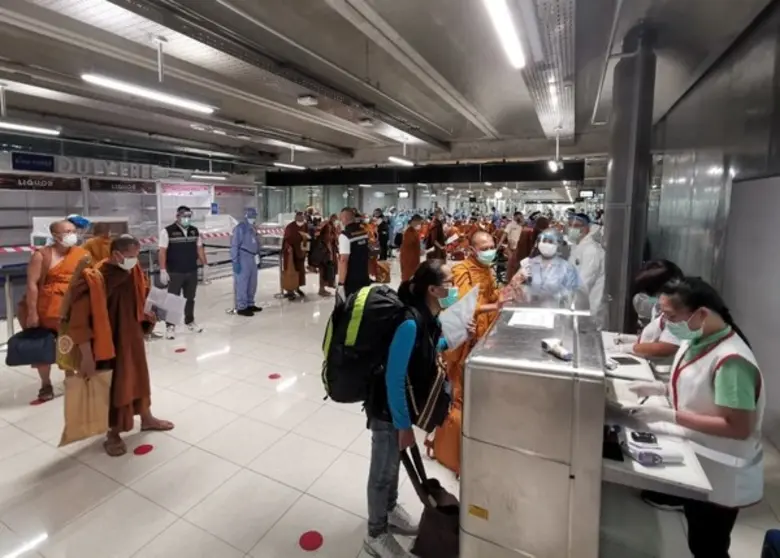 ไทยสมายล์ ร่วมกับสถานกงสุลใหญ่ฯ พาคนไทยที่ตกค้าง 129 คน กลับจากสาธารณรัฐอินเดีย