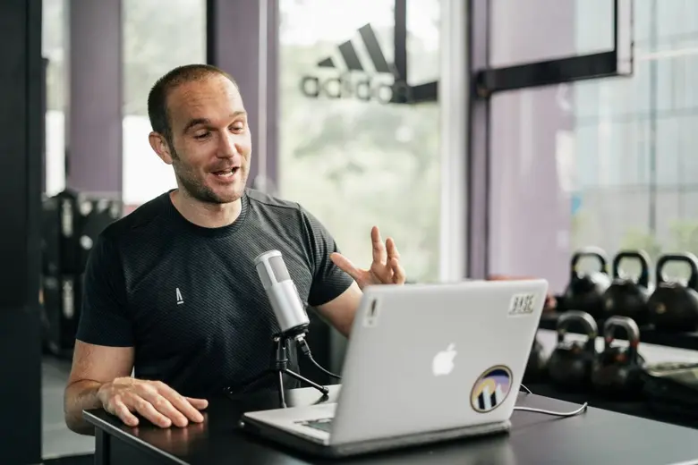 BASE Bangkok 'ฟิตเนสสตูดิโอที่ดีที่สุดในก...