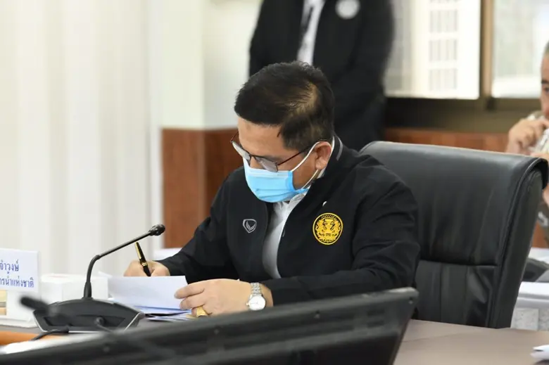 สทนช. ร่วมลงพื้นที่ติดตามความก้าวหน้ากำจัดผักตบชวาและวัชพืชแม่น้ำท่าจีน 1 ใน 8 มาตรการรับมือน้ำหลากปี’63 พร้อมแจงแผนพัฒนาแหล่งน้ำ จ.นครปฐม รองรับฤดูฝน