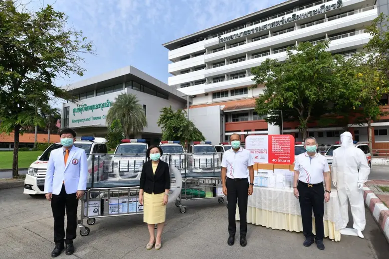 กองทุนฮอนด้าเคียงข้างไทย ส่งมอบเตียงเคลื่อนย้ายผู้ป่วยแบบแรงดันลบ 100 เตียง และอุปกรณ์ทางการแพทย์ ให้แก่โรงพยาบาล 96 แห่งทั่วประเทศ