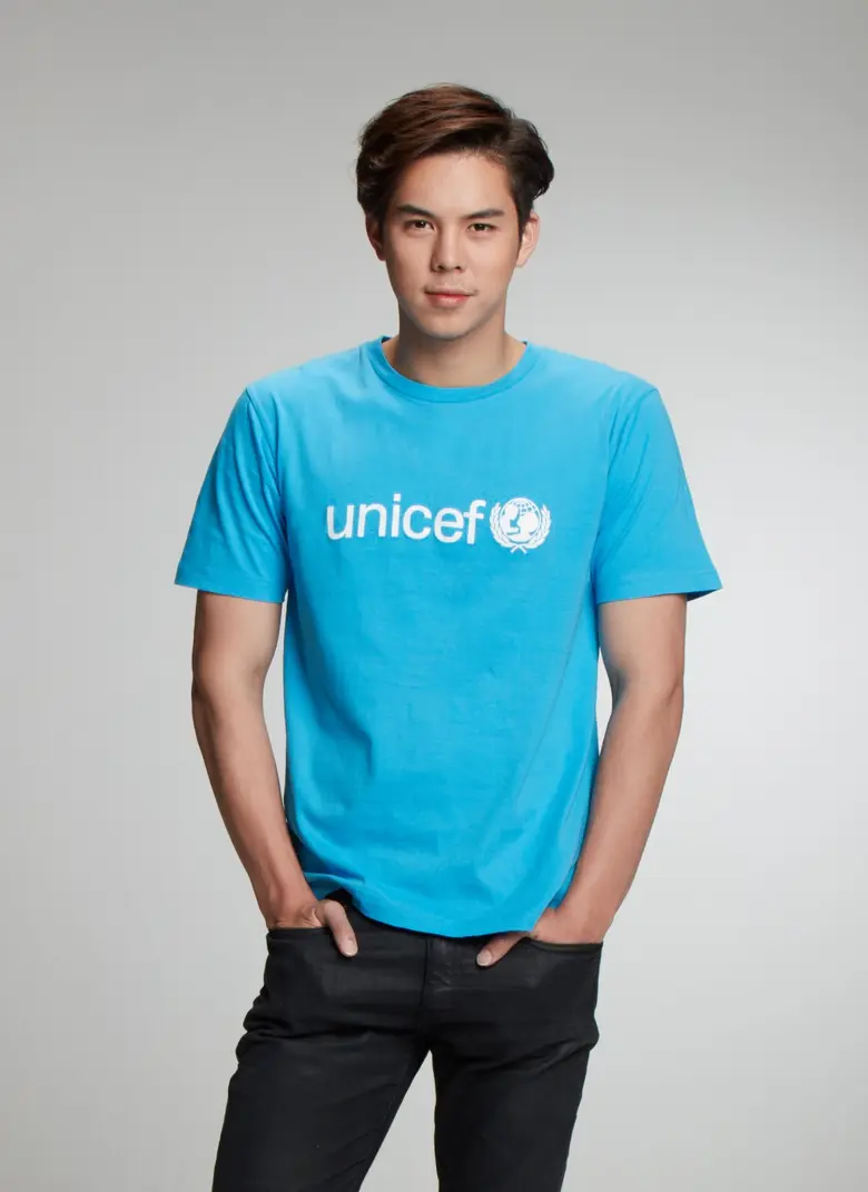 พีช - มิว - กลัฟ  เชิญชวนแฟนๆ ชมสดเทศกาลดนตรีการกุศลออนไลน์ “เลิฟ เดลิเวอรี่ เฟส”