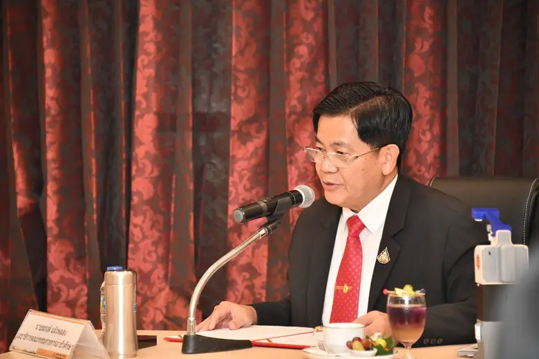 เรือเก็บขยะบนผิวน้ำ ว.การอาชีพเถิน รับรางวัลนวัตกรรมสร้างแรงบันดาลใจ