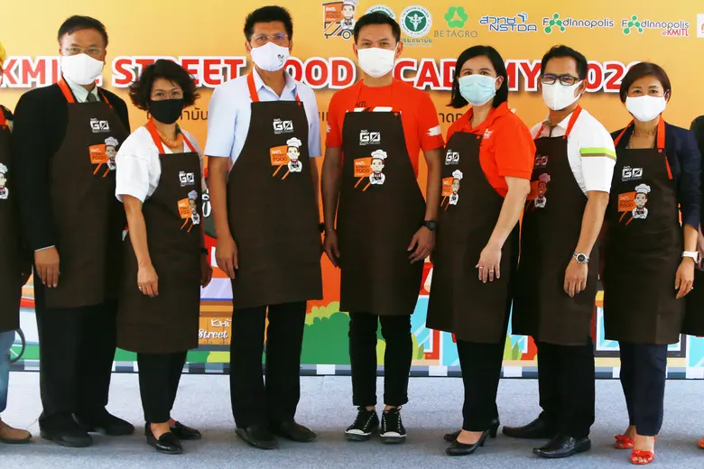 ศ.ดร.สุชัชวีร์ สุวรรณสวัสดิ์ อธิการบดีสถา...