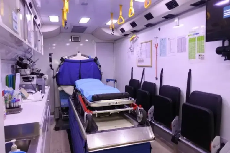 ทีโอที  5G เทคโนโลยีและหน่วยรักษาอัมพาตเคลื่อนที่ศิริราช 2020