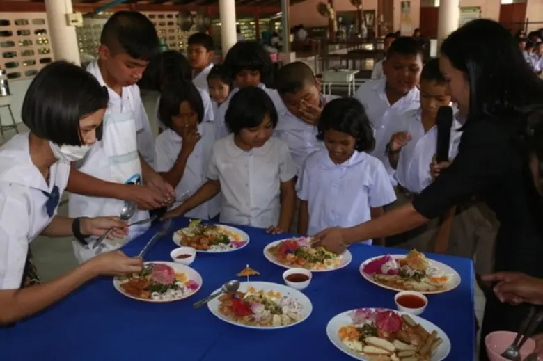 “ยาวเย” เมนูพื้นบ้านที่ถูกลืม...สู่ “อาหารสุขภาวะ” พลัง “เด็กระนอง” ร่วมสืบทอดภูมิปัญญาอาหารพื้นถิ่น