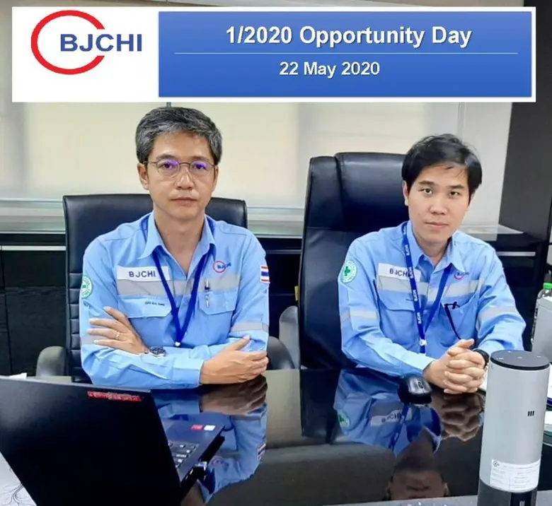 Mr.MS Song (ซ้าย) ประธานเจ้าหน้าที่บัญชีแ...