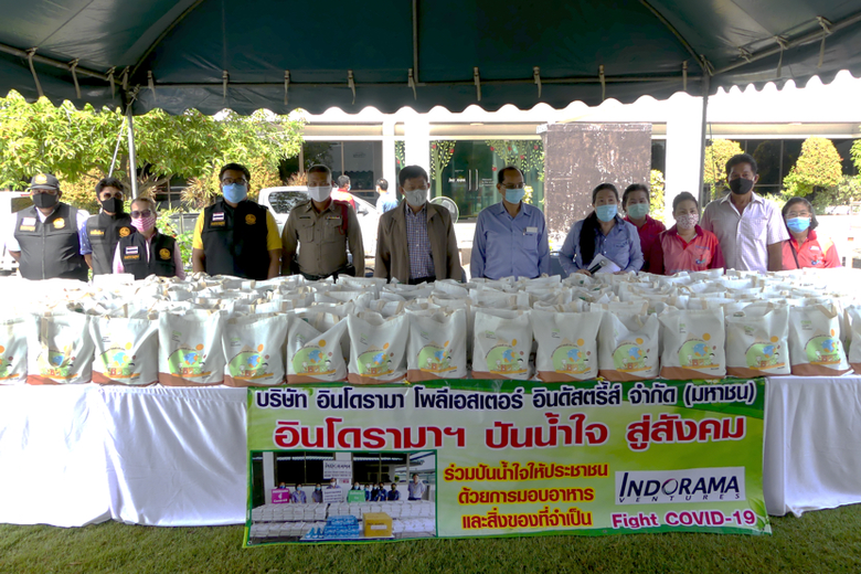 นายอนิเวช ติวารี (ที่ 6 จากขวา) หัวหน้าโร...