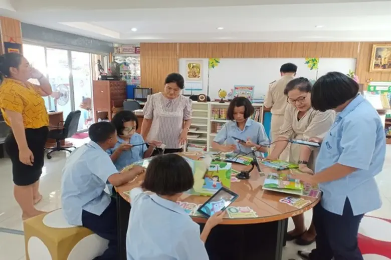 นศ. มทร.พระนคร ผุดหนังสือนิทาน AR สานฝันผู้พิการทางการได้ยิน