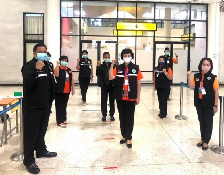 ที่ท่าอากาศยานนครพนม นายแพทย์จิณณพิภัทร ช...