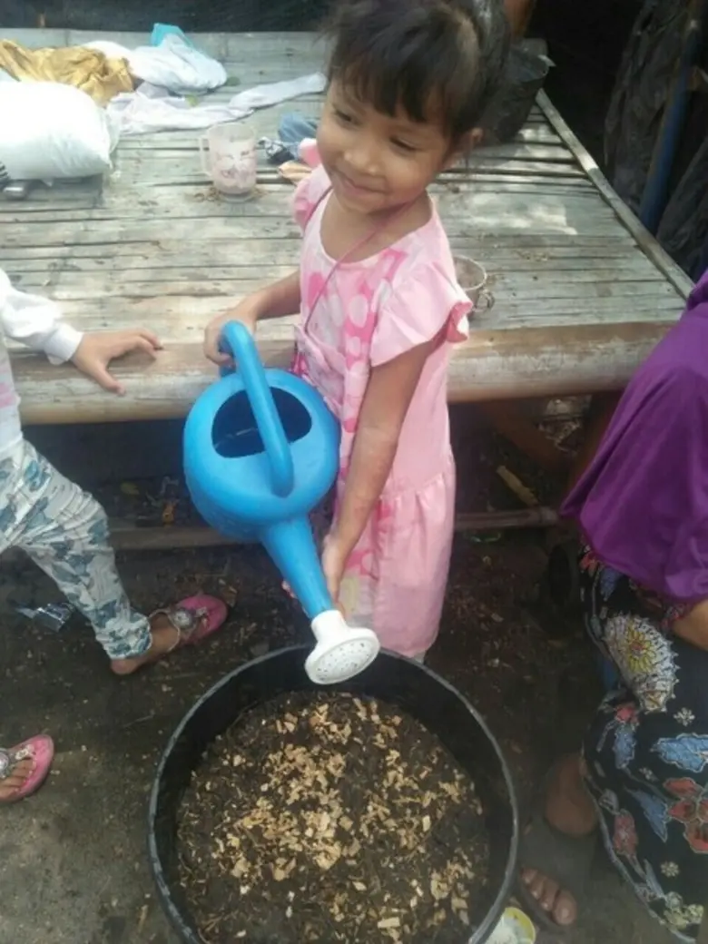 กิจกรรม “ปิดเทอมสร้างสรรค์” เด็กเมืองปัตตานี อยู่บ้านเรียนรู้  “ปลูกผักสวนครัว” สู้ภัย “โควิด-19”