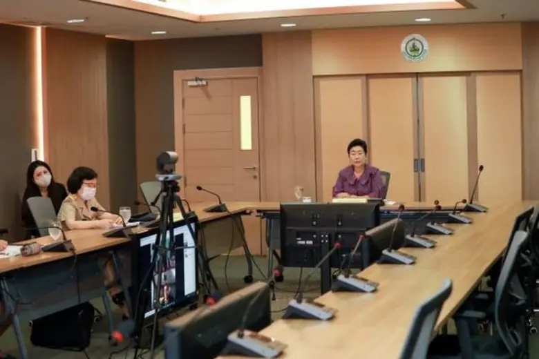 นางสาวอัจฉรินทร์ พัฒนพันธ์ชัย ปลัดกระทรวง...