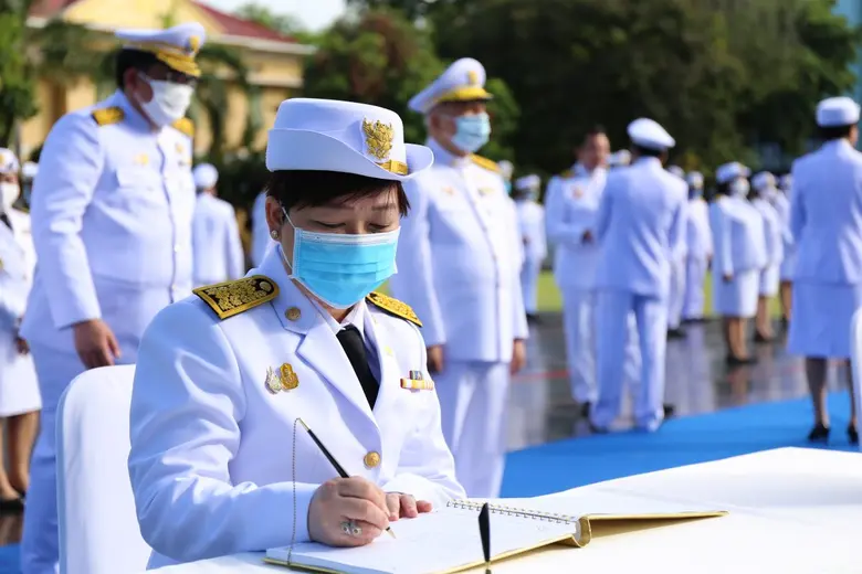 นางสาวขนิษฐา ตั้งวรสิทธิชัย รักษาการผู้อำ...