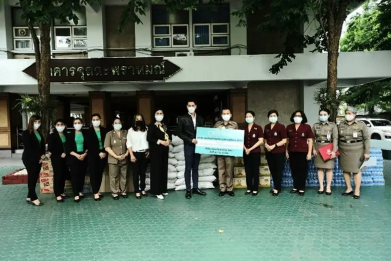 สุขภัณฑ์คริสตินามอบข้าวสารอาหารแห้งเพื่อ ...