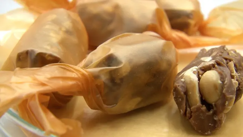 ฟิล์มแคร์รอต นวัตกรรมบรรจุภัณฑ์กินได้ ลดปัญหาขยะพลาสติก เป็นมิตรต่อสิงแวดล้อม